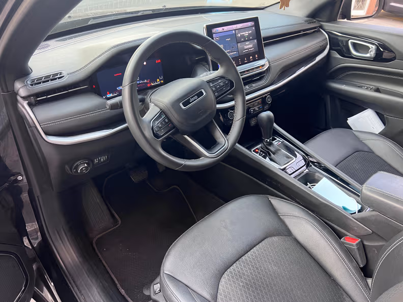 Jeep Compass - 8
