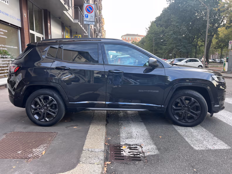 Jeep Compass - 18