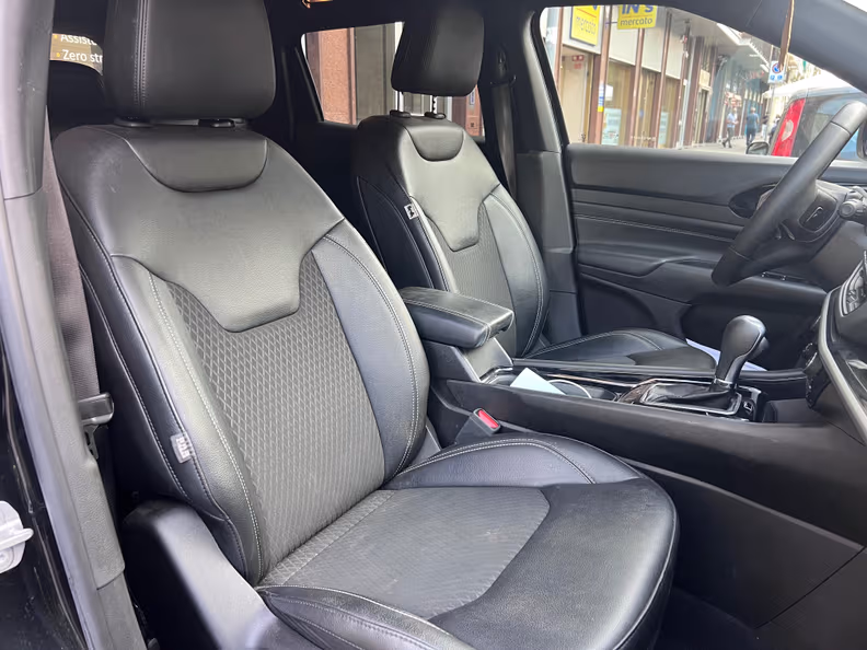 Jeep Compass - 12