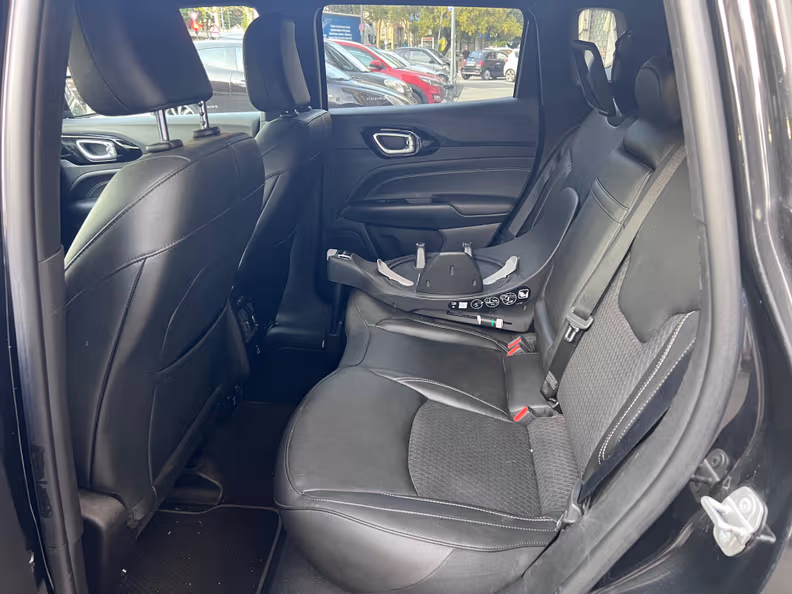 Jeep Compass - 13