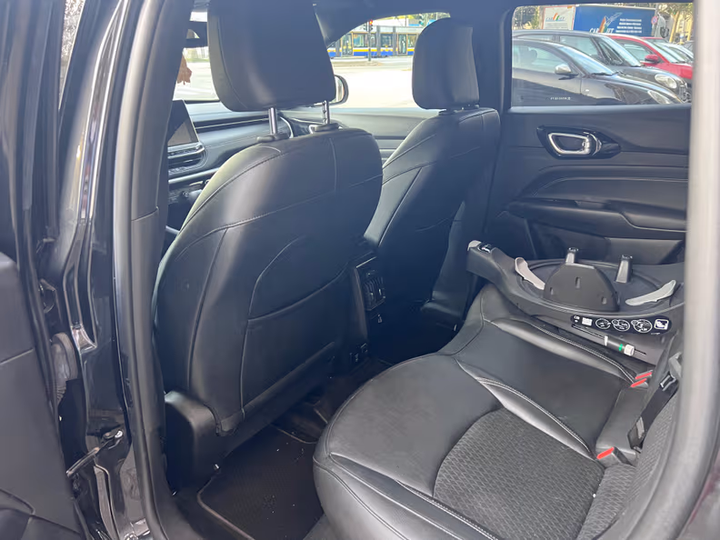 Jeep Compass - 22