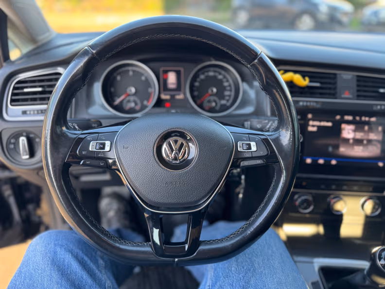 Volkswagen Golf - 13