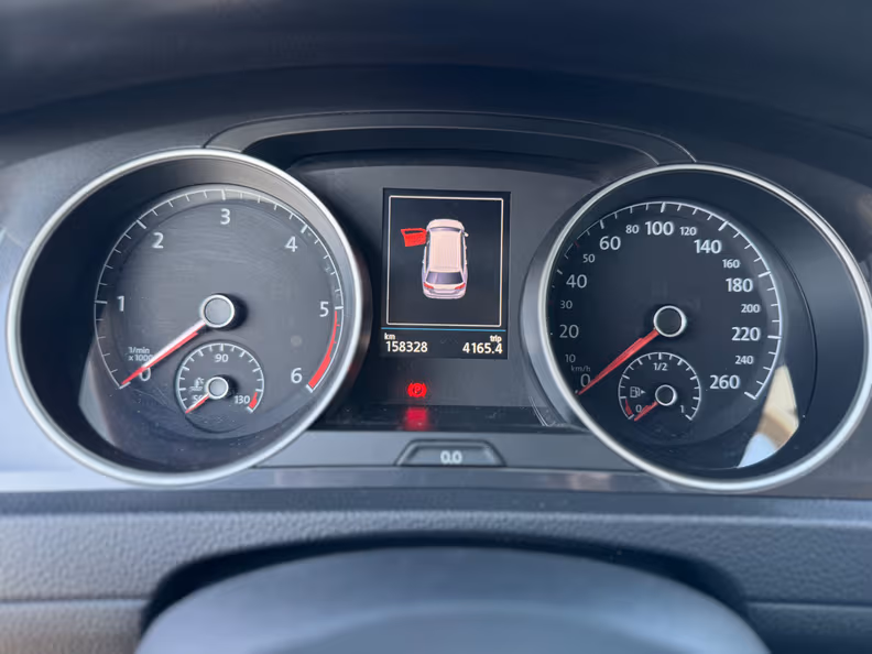 Volkswagen Golf - 16