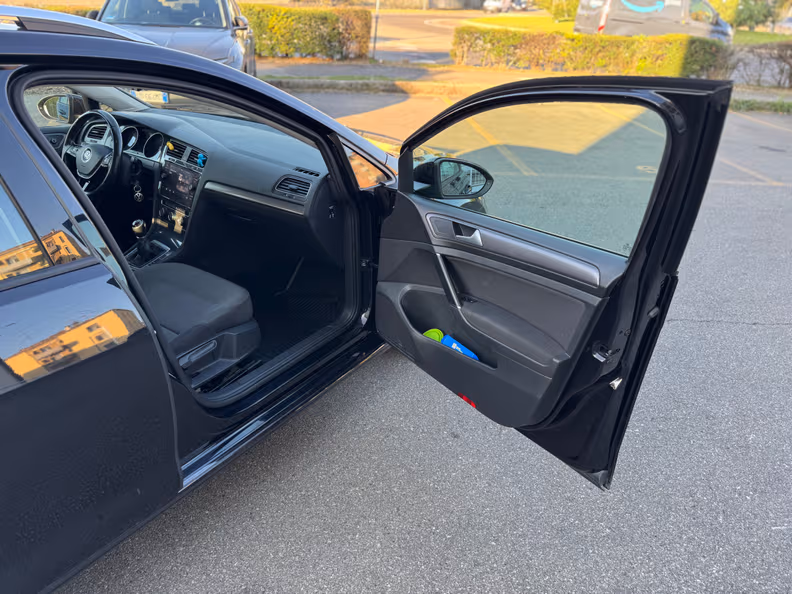 Volkswagen Golf - 20
