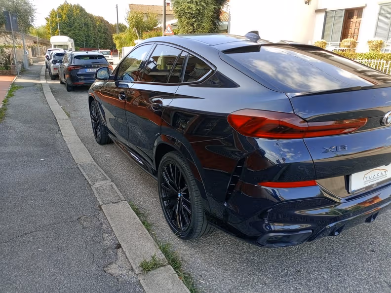 BMW X6 - 11