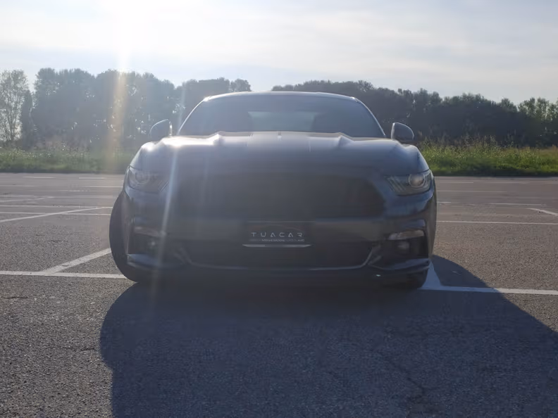Ford Mustang - 2