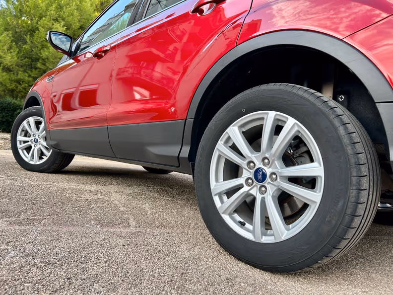 Ford Kuga - 11