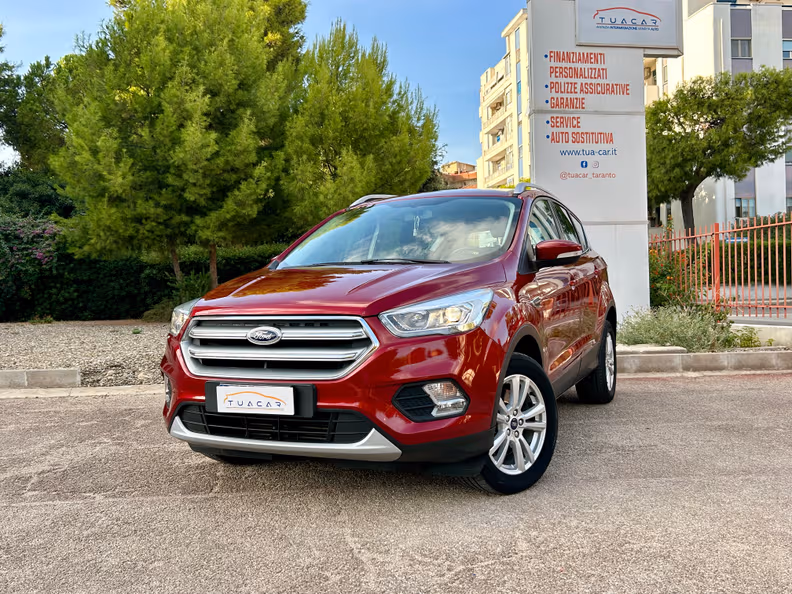 Ford Kuga - 1