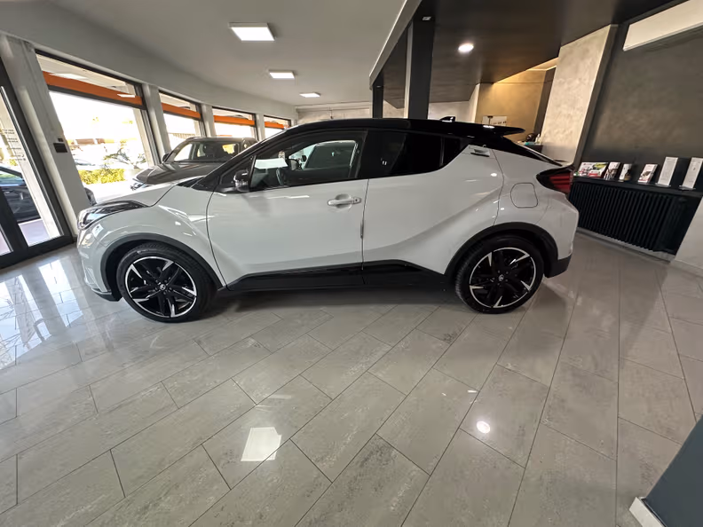 Toyota C-HR - 13
