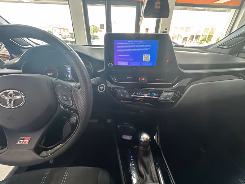 Toyota C-HR - 12