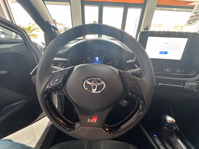 Toyota C-HR - 11