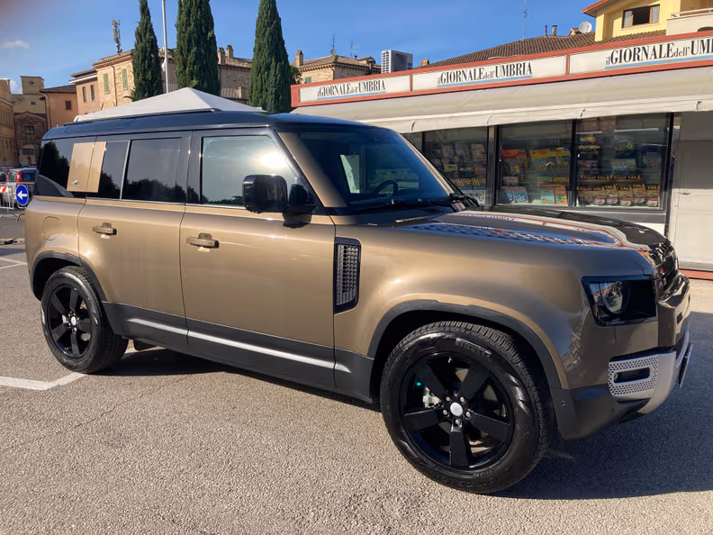 Land Rover Defender - 31