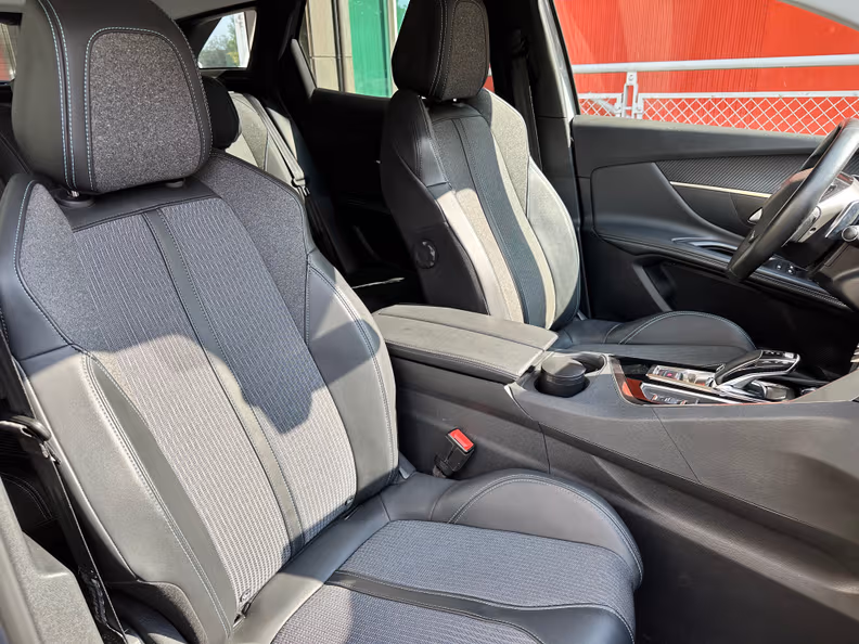 Peugeot 3008 - 23