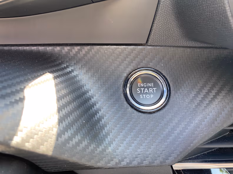 Peugeot 208 - 35