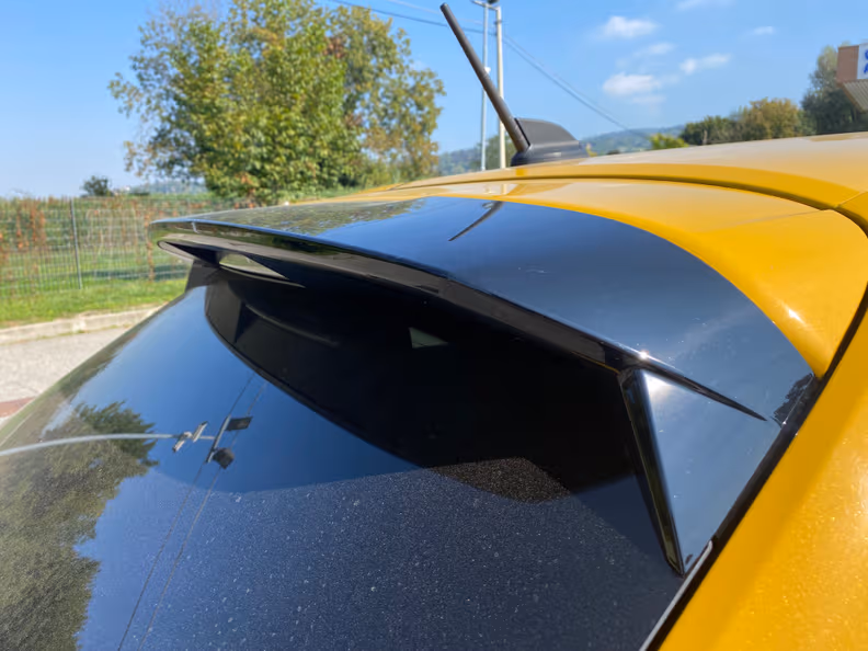 Peugeot 208 - 15