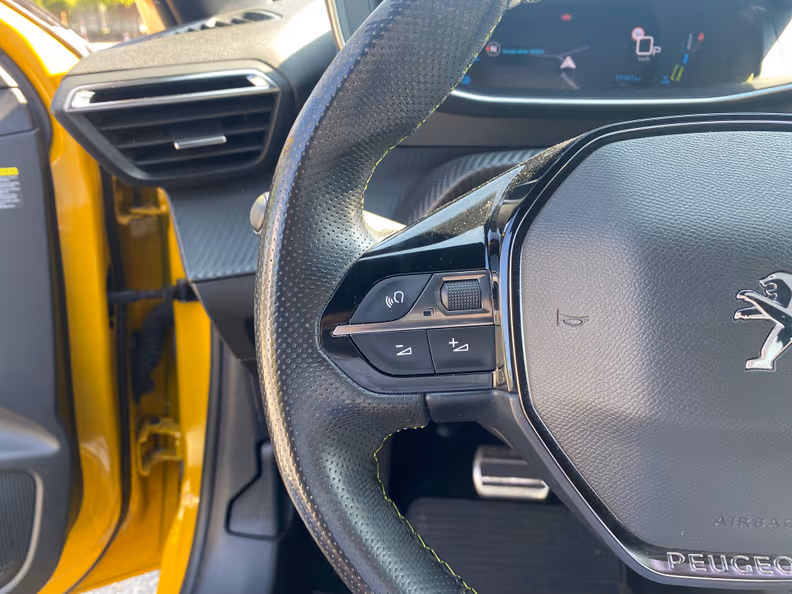 Peugeot 208 - 31