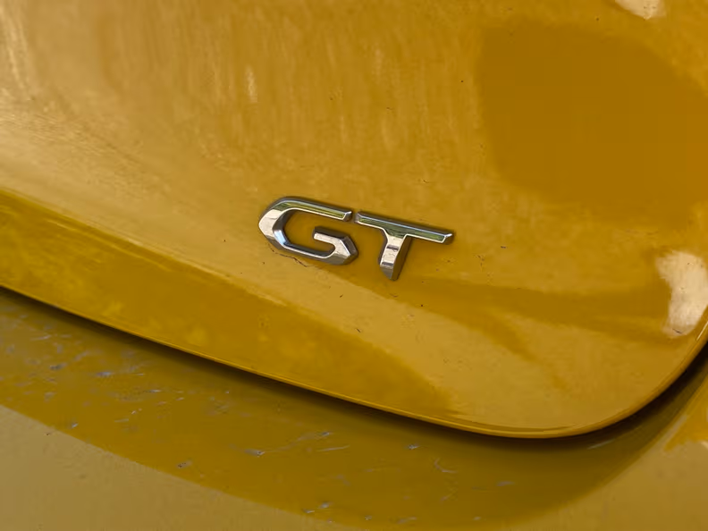 Peugeot 208 - 12