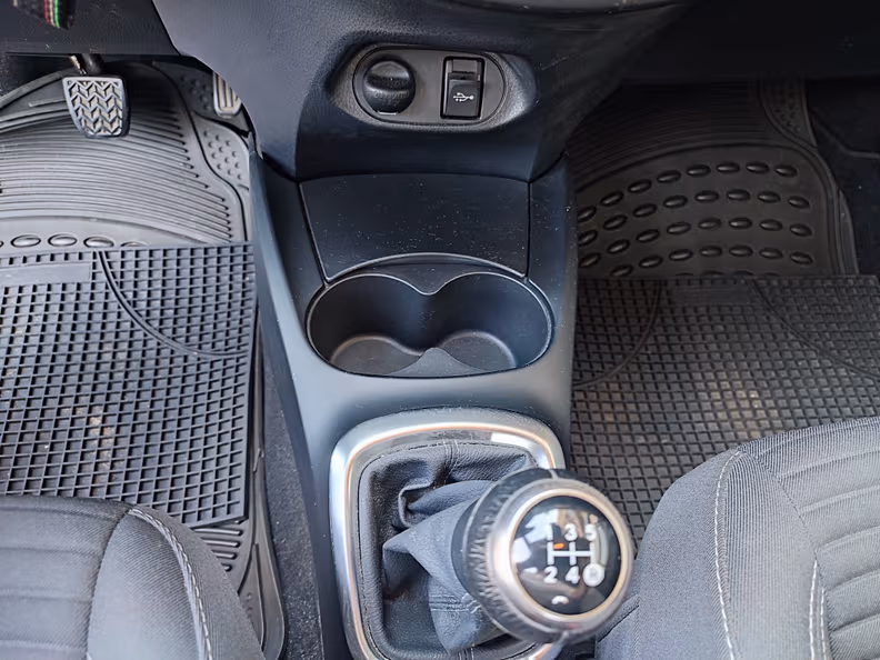 Toyota Yaris - 15