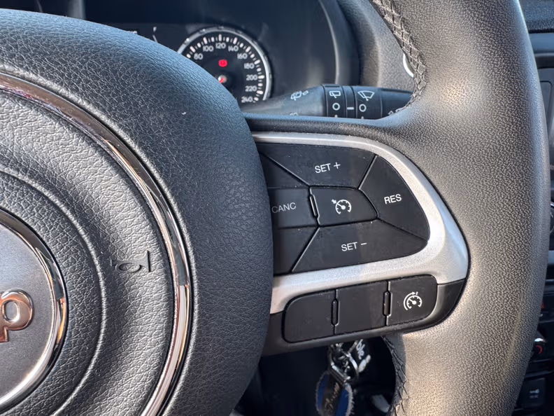 Jeep Renegade - 25
