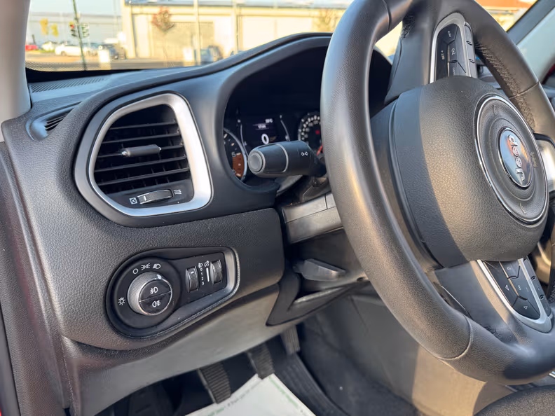 Jeep Renegade - 22