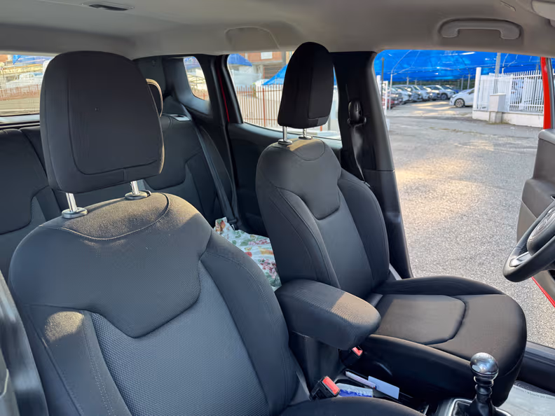 Jeep Renegade - 11