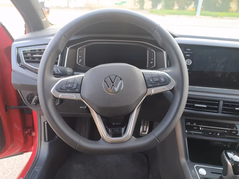 Volkswagen Taigo - 63