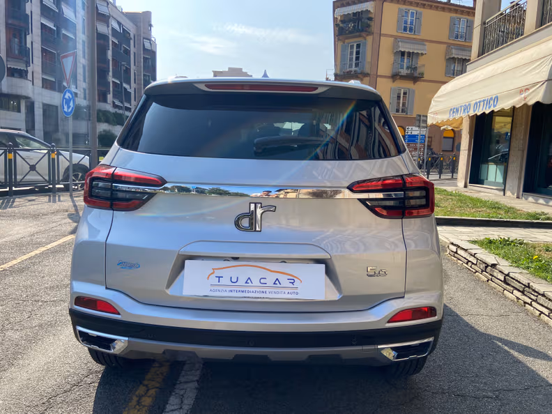 Dr automobiles DR5 - 6
