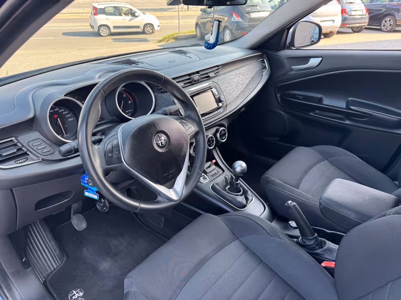 Alfa Romeo Giulietta - 8