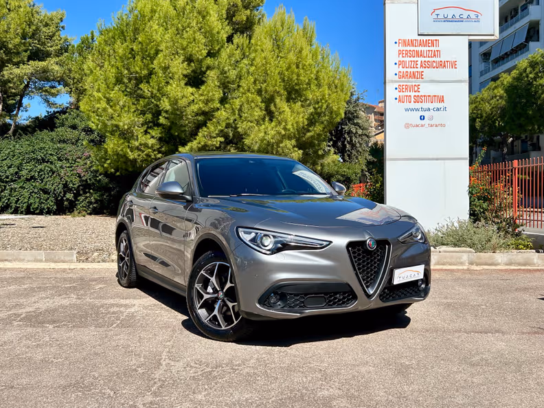 Alfa Romeo Stelvio - 2