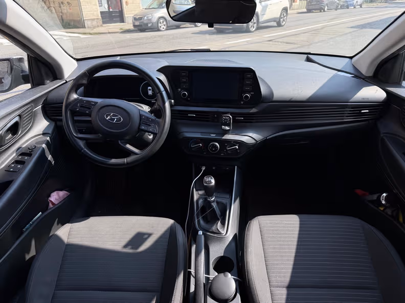 Hyundai i20 - 24