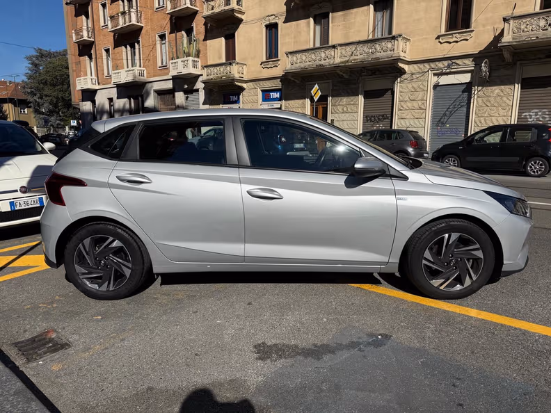 Hyundai i20 - 8