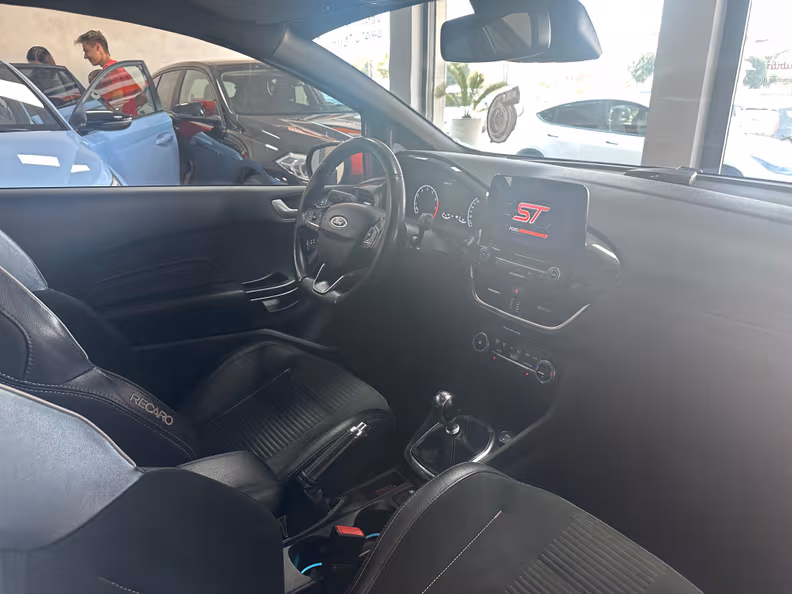 Ford Fiesta - 10
