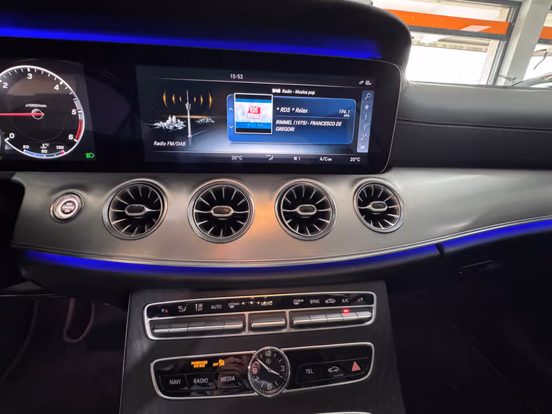Mercedes-Benz E-Class - 11