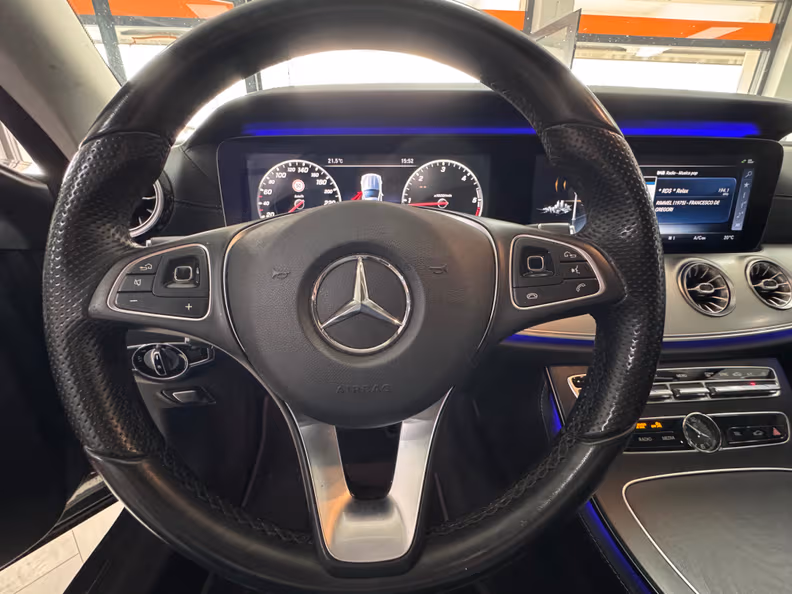 Mercedes-Benz E-Class - 10