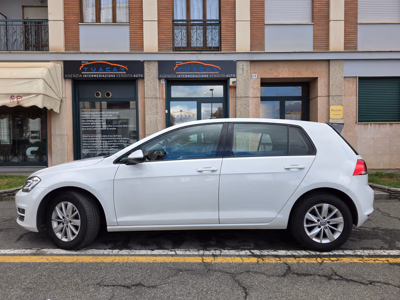 Volkswagen Golf - 29