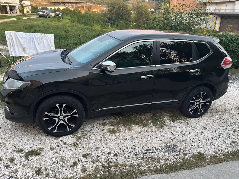 Nissan X-Trail - 2