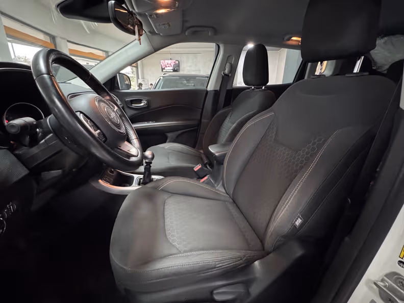 Jeep Compass - 11