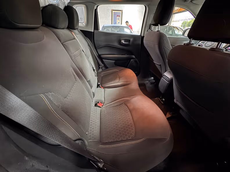 Jeep Compass - 15