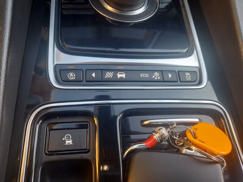 Jaguar F-Pace - 35