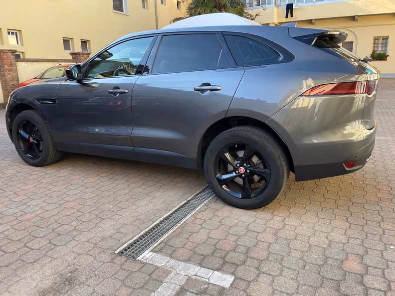 Jaguar F-Pace - 10