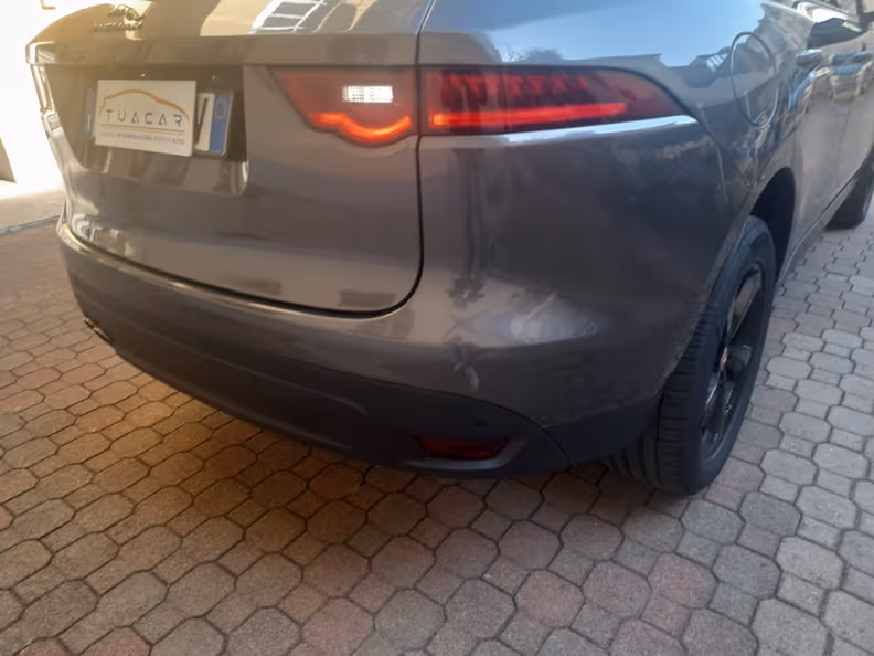 Jaguar F-Pace - 44