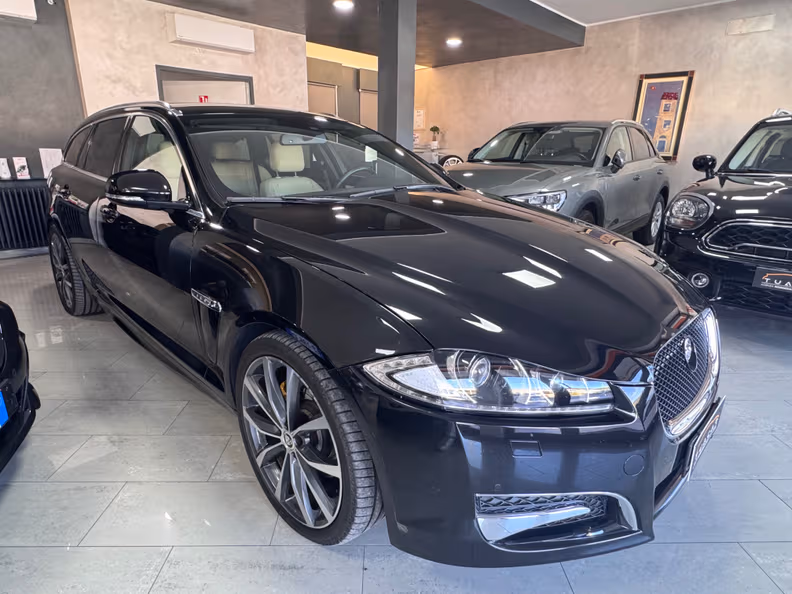 Jaguar XF - 4