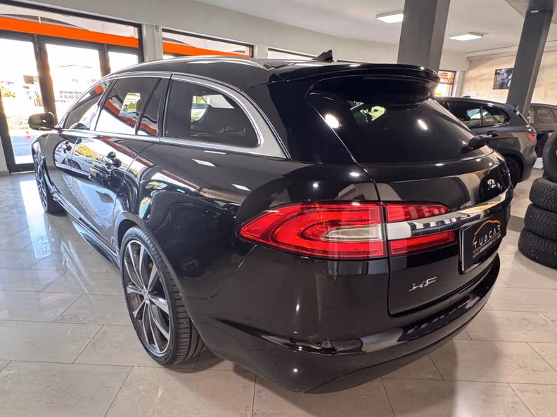 Jaguar XF - 2