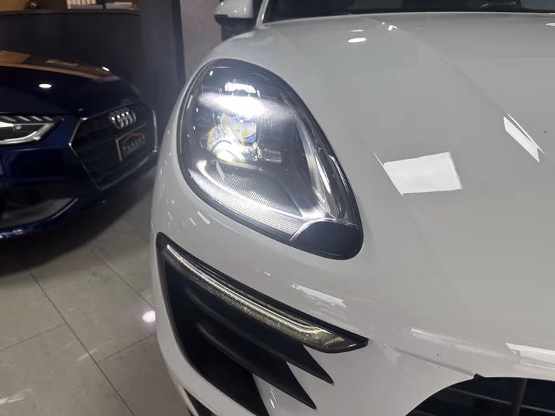 Porsche Macan - 15