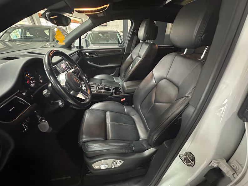Porsche Macan - 12