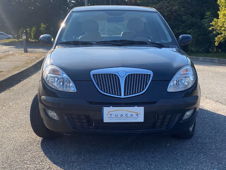 Lancia Ypsilon - 2