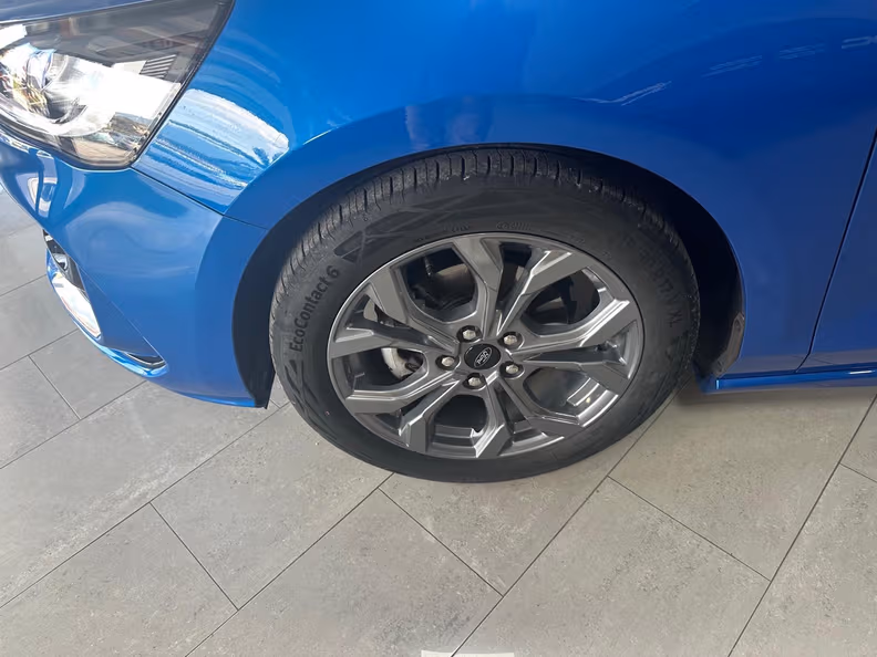 Ford Focus - 8