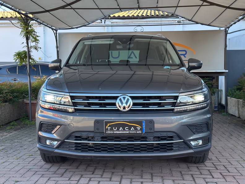 Volkswagen Tiguan - 2