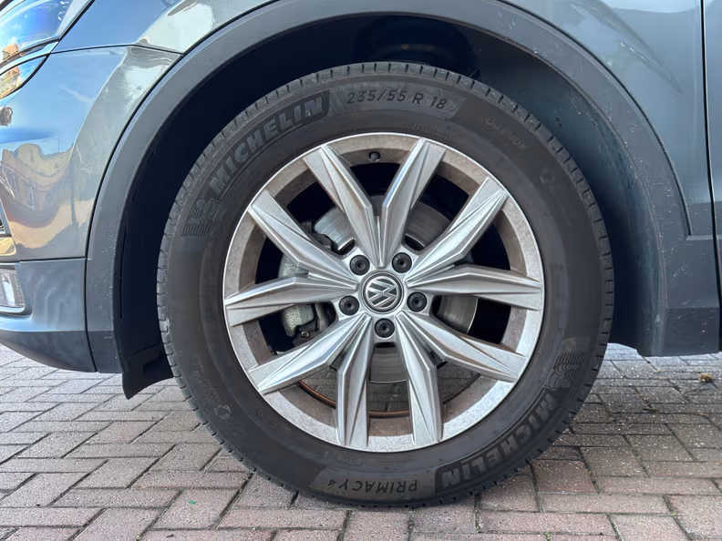 Volkswagen Tiguan - 30