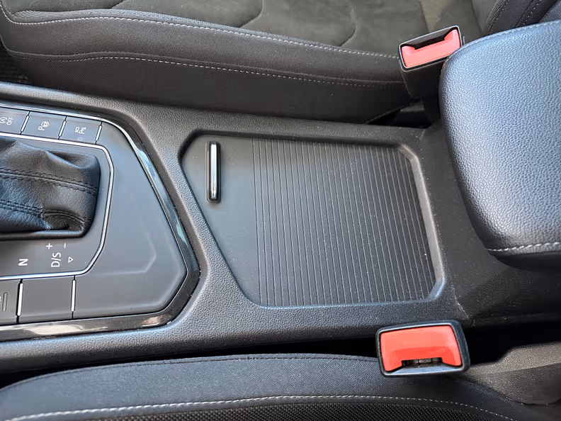 Volkswagen Tiguan - 24